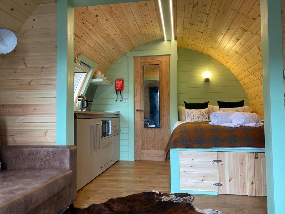 Seaview Lodges At Torlinnhe Форт-Уильям Экстерьер фото